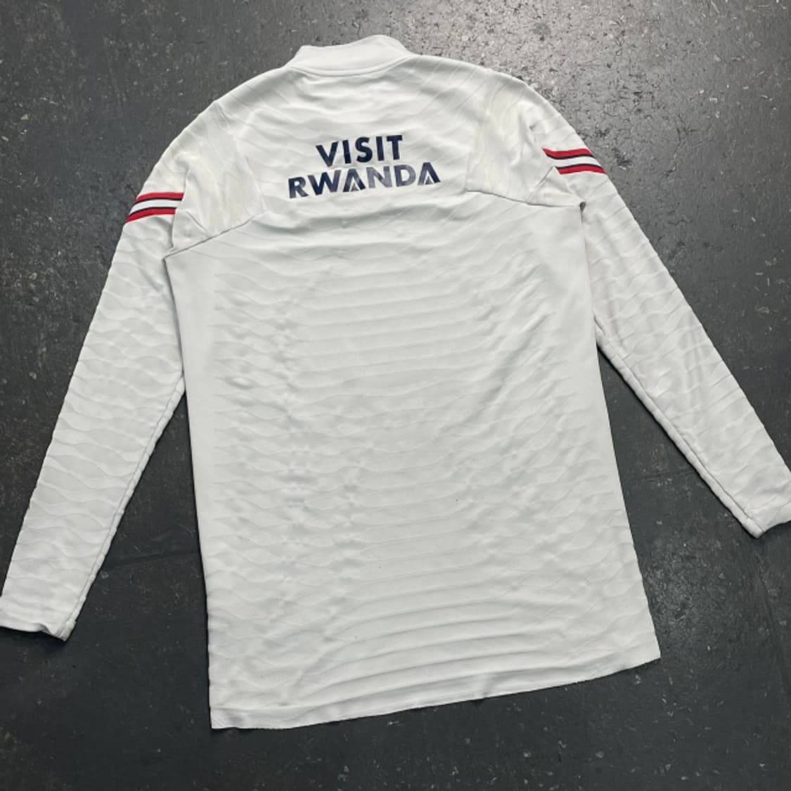 100 조던 PSG 21-22 드릴탑 상품이미지5