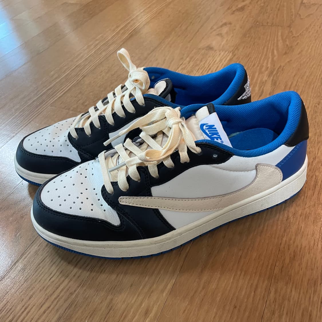 조던1 트래비스 스캇 프라그먼트 로우 265 상품이미지3