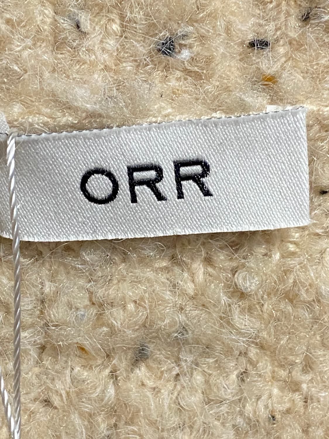 오르 텍스쳐 브이넥 스웨터 상품이미지3