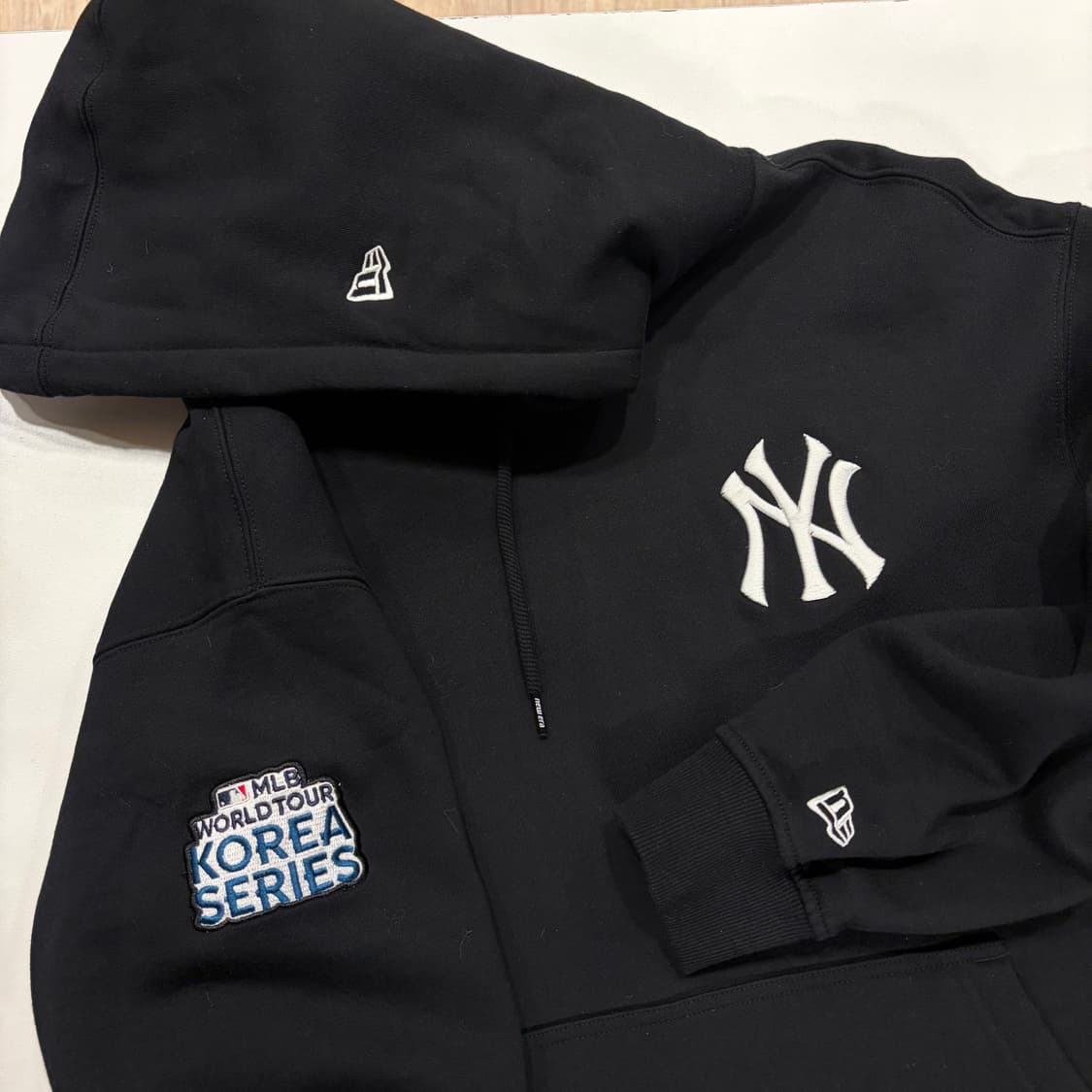 [95] 뉴에라 MLB 월드투어 코리아 시리즈 후드티 블랙 B771 상품이미지3