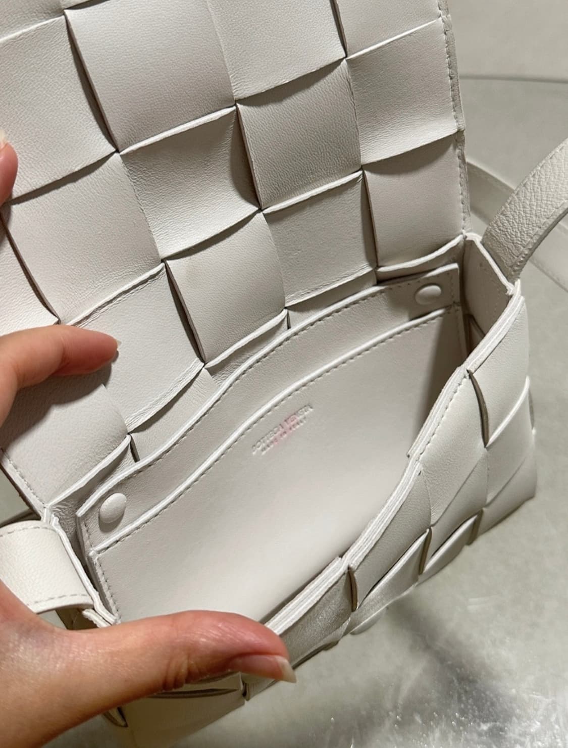 풀구성) 보테가베네타 스몰 카세트백 상품이미지6