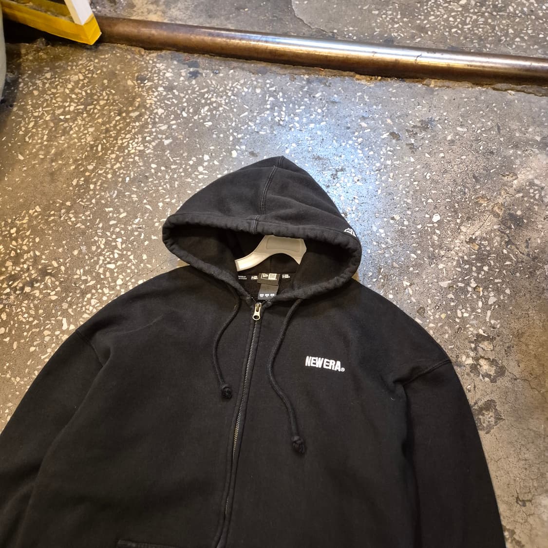 105 뉴에라 블랙 후드집업  상품이미지5