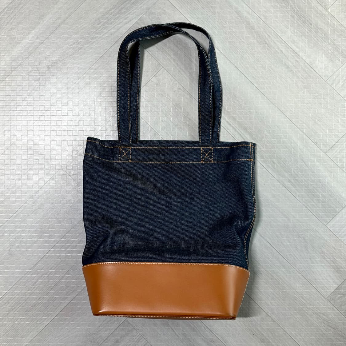 아페쎄 악셀 데님 토트백 S 카라멜 가방 상품이미지2