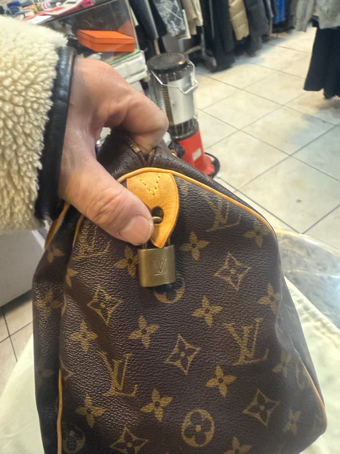 정품 루이비통 스피디30 팝니다 상품이미지9