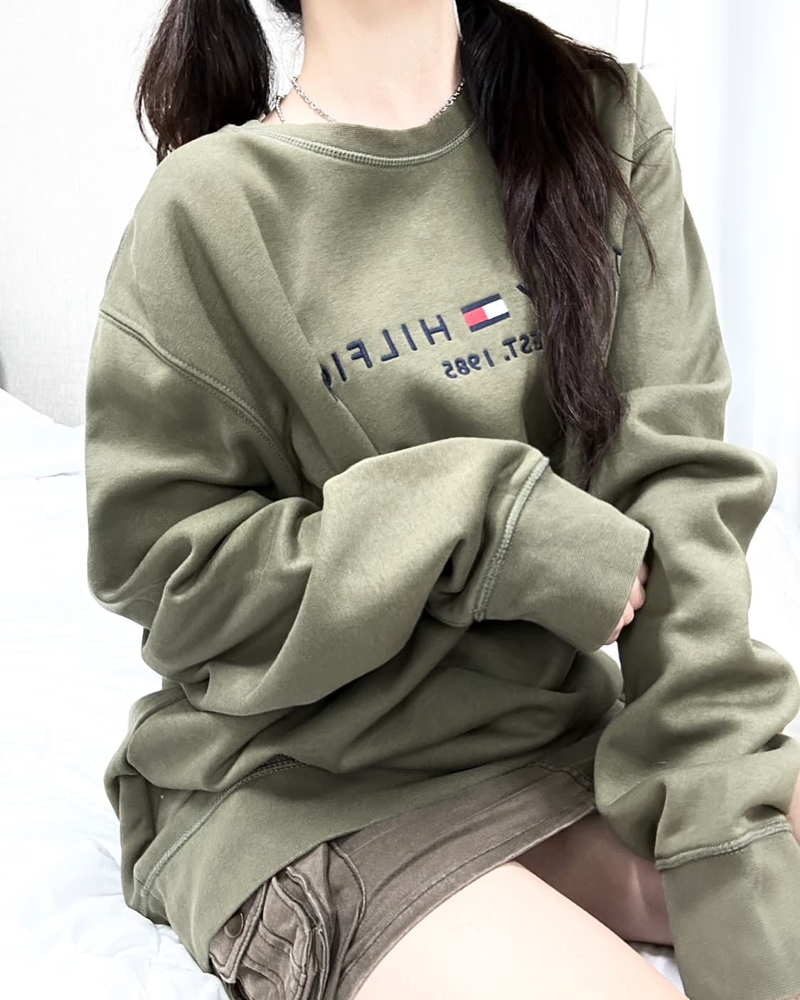 타미힐피거 빅로고 카키 맨투맨 상품이미지3