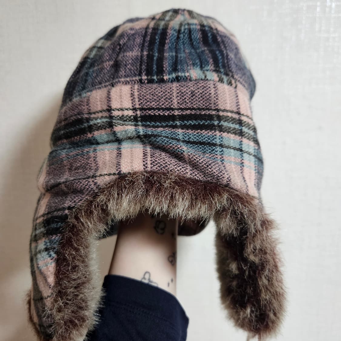 본더치 핑크체크 트루퍼햇 군밤 모자 상품이미지3