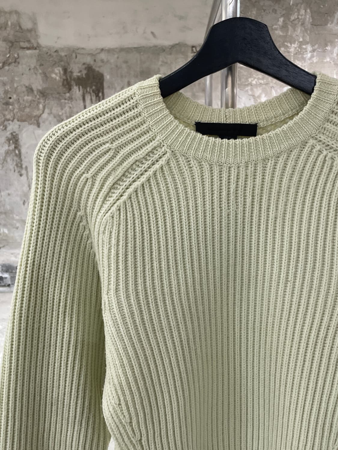 알렉산더 왕 라임 보스 슬릿 크롭 스웨터 상품이미지2