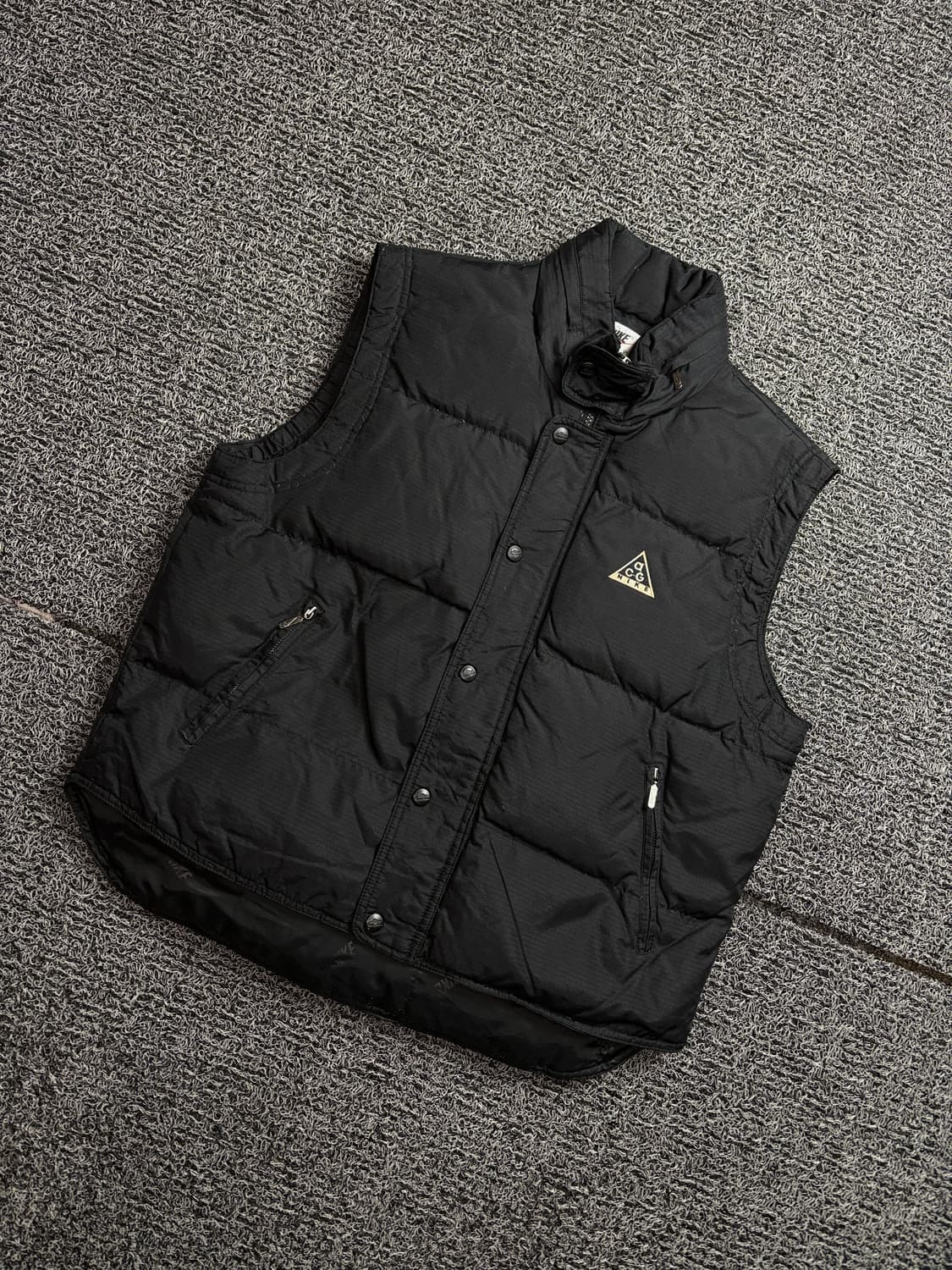 00s 나이키 acg 올드스쿨 다운 패딩 베스트 2204 상품이미지1