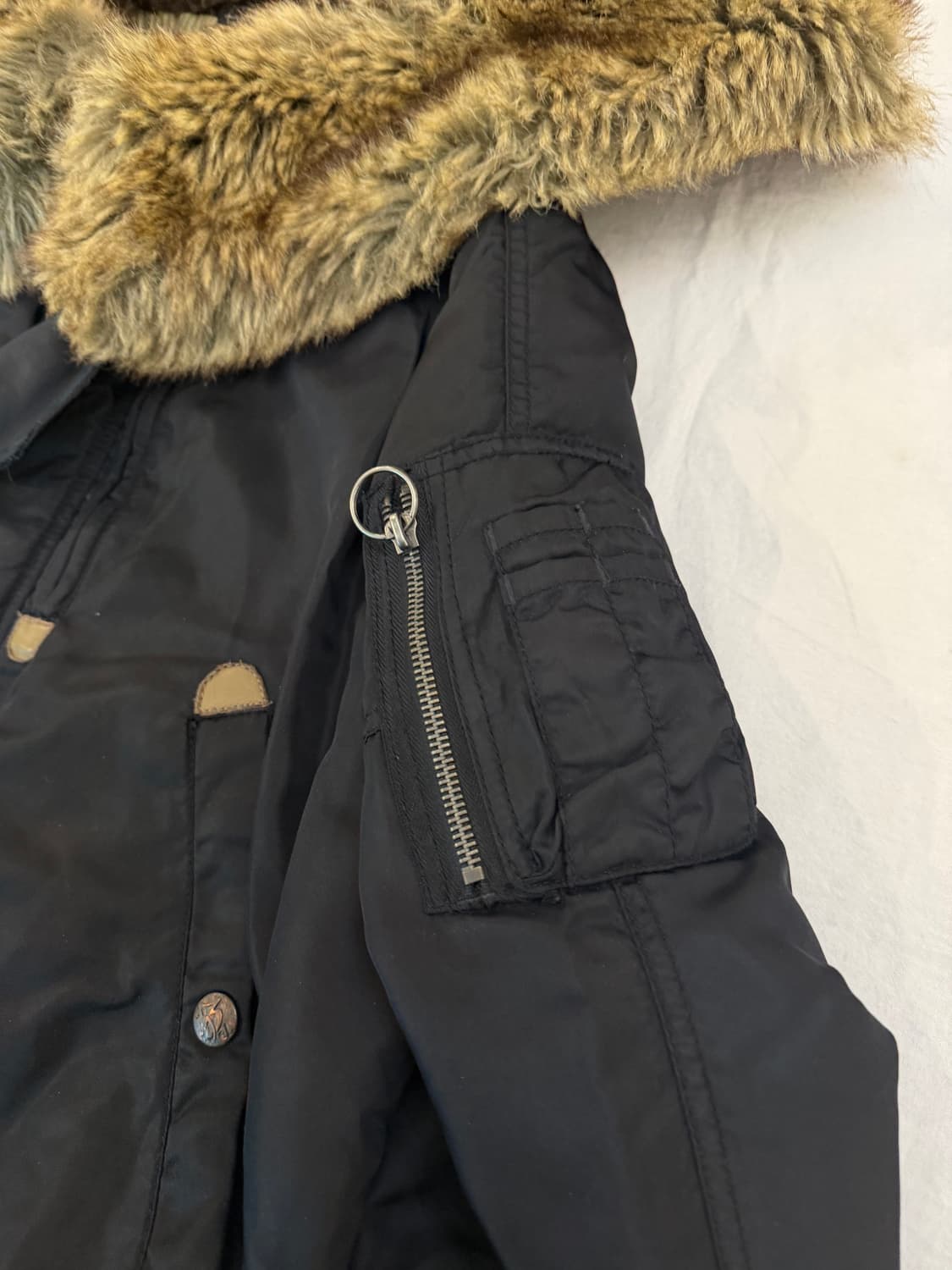 디젤 N-2B 울프죠 퍼 후드 플라이트 봄버 자켓 상품이미지2