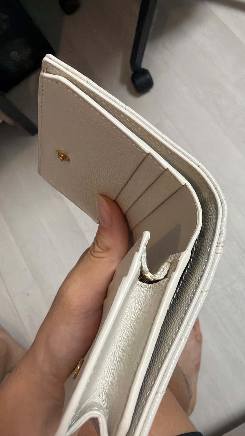 생로랑 마틀라세 반지갑 상품이미지5