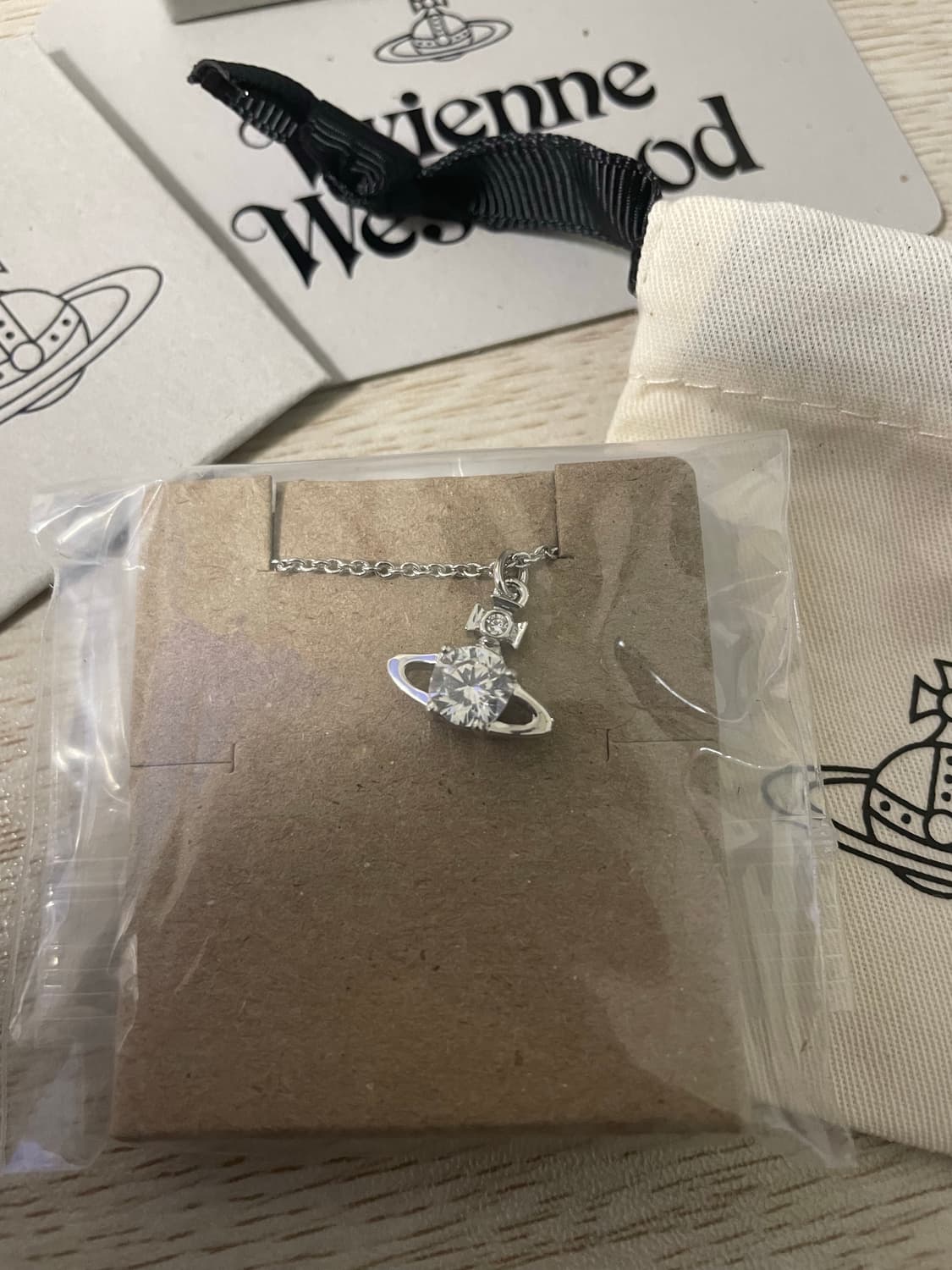 비비안 웨스트우드 레이나 팬던트 실버 새상품 상품이미지4