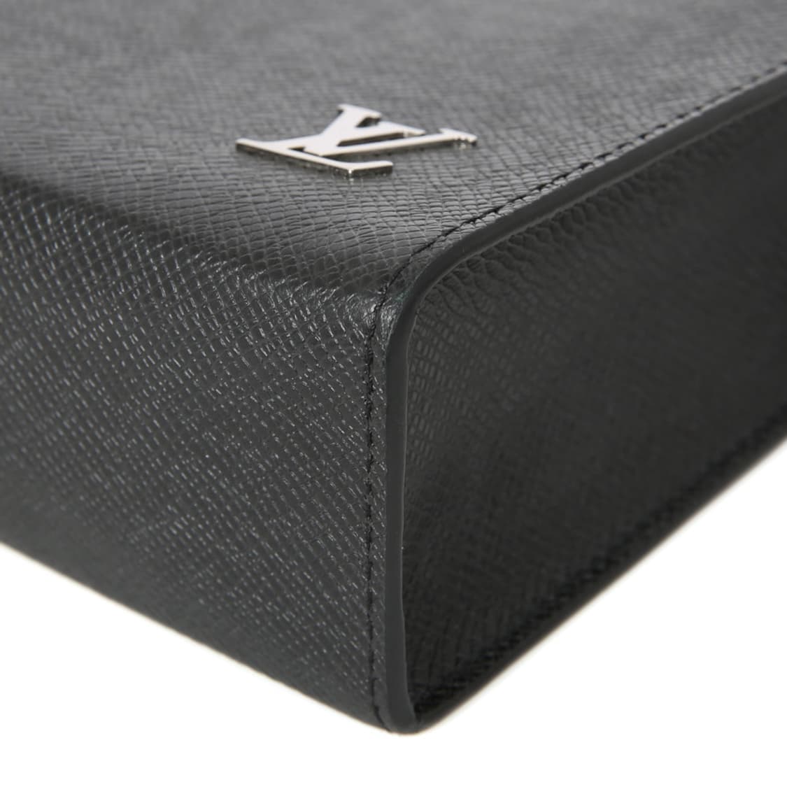 루이비통 M30450 타이가 포쉐트 보야주 MM 클러치 맨스백 상품이미지7