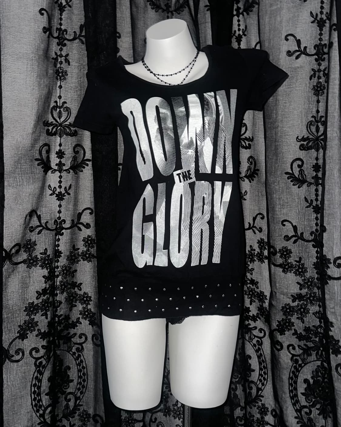 silver lettering long graphic top 상품이미지1