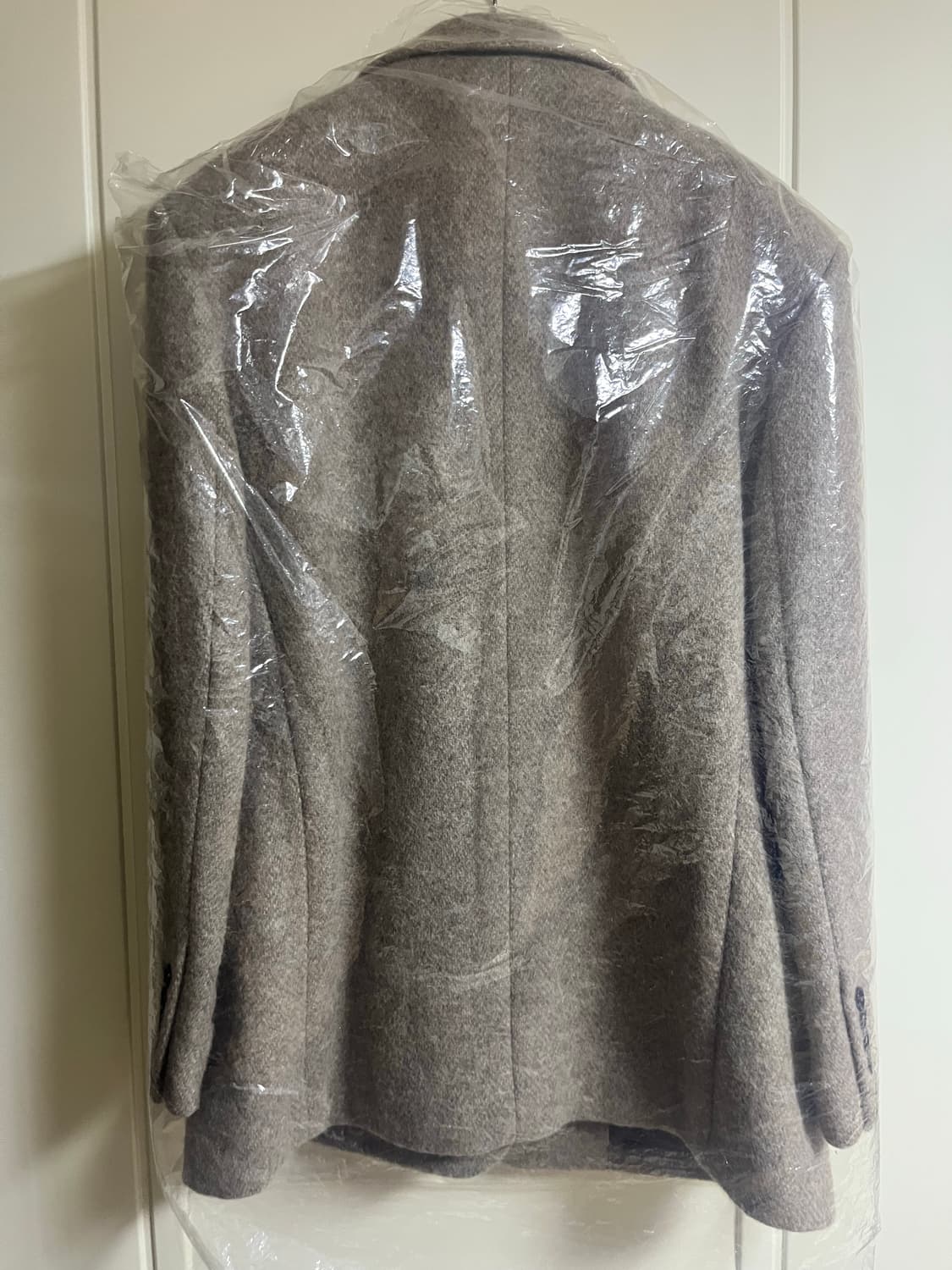 인사일런스 우먼 윈터 오버사이즈드 하프 자켓 그레이베이지 상품이미지5