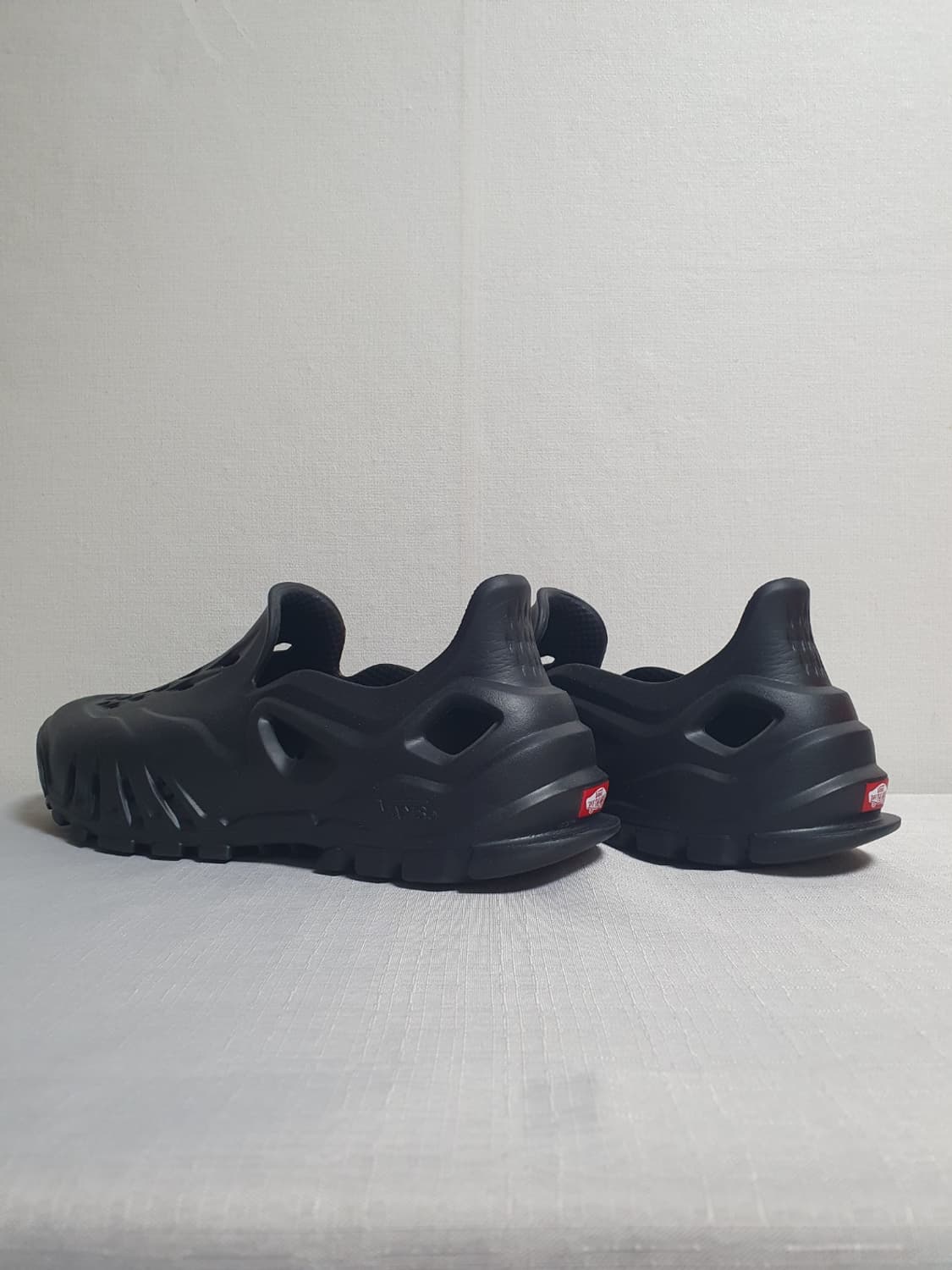 260mm 반스 슬립온 트랙 아쿠아슈즈 클로그 캐비어 블랙 8 상품이미지6