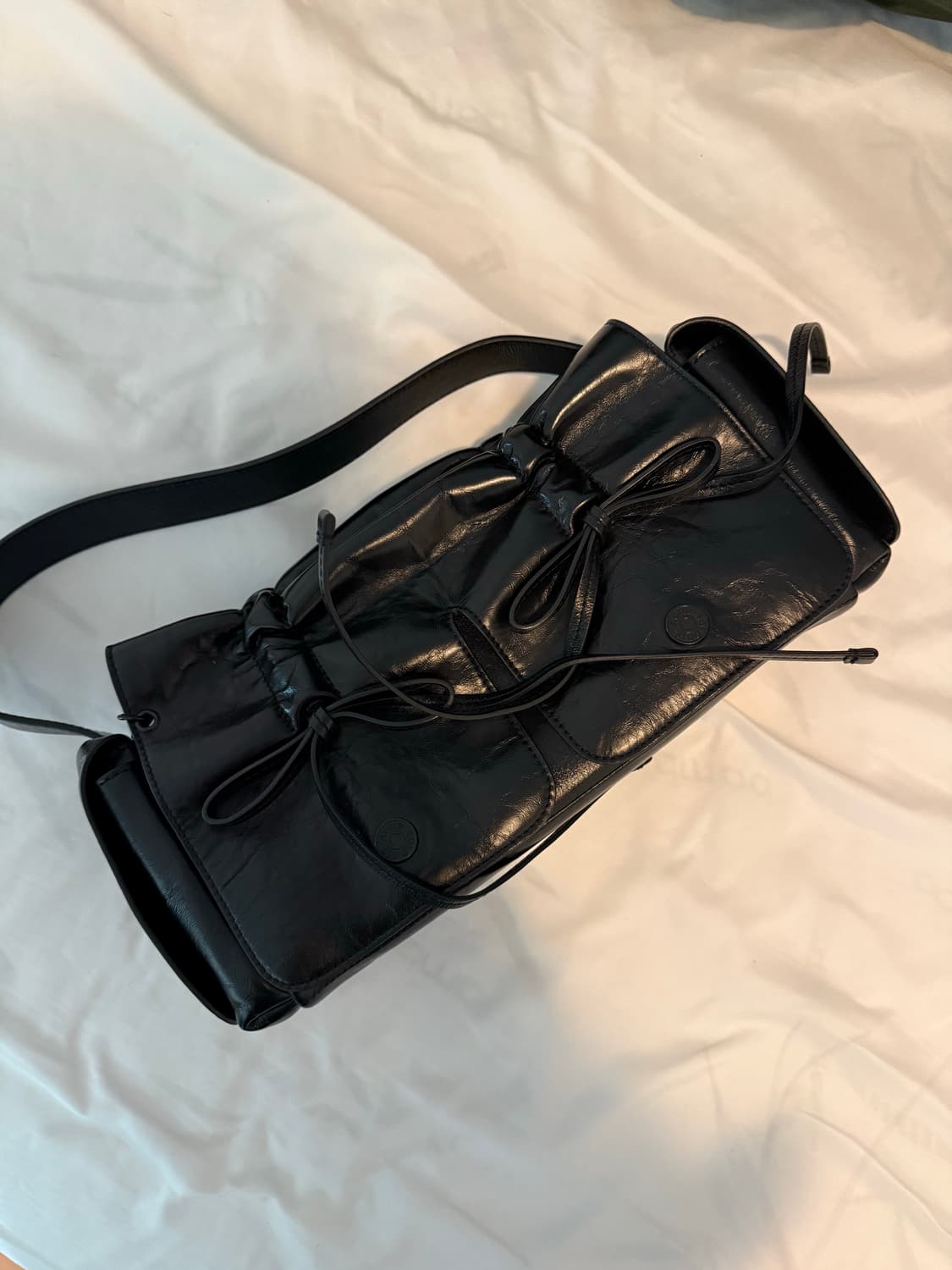 아크네 스튜디오 멀티포켓 백 상품이미지1