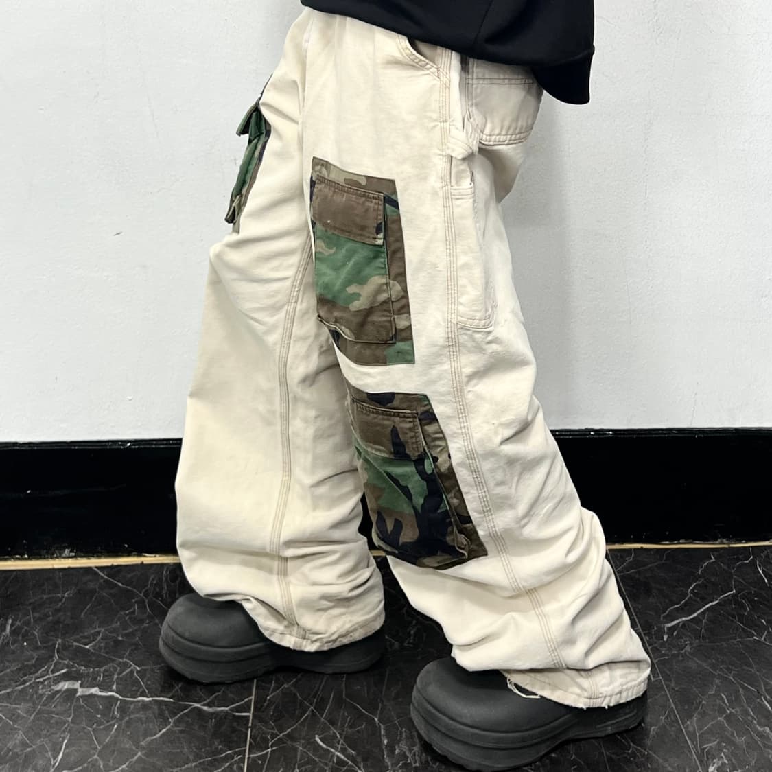 칼하트 B11 리메이크 US ARMY 패치 워크 팬츠 상품이미지1