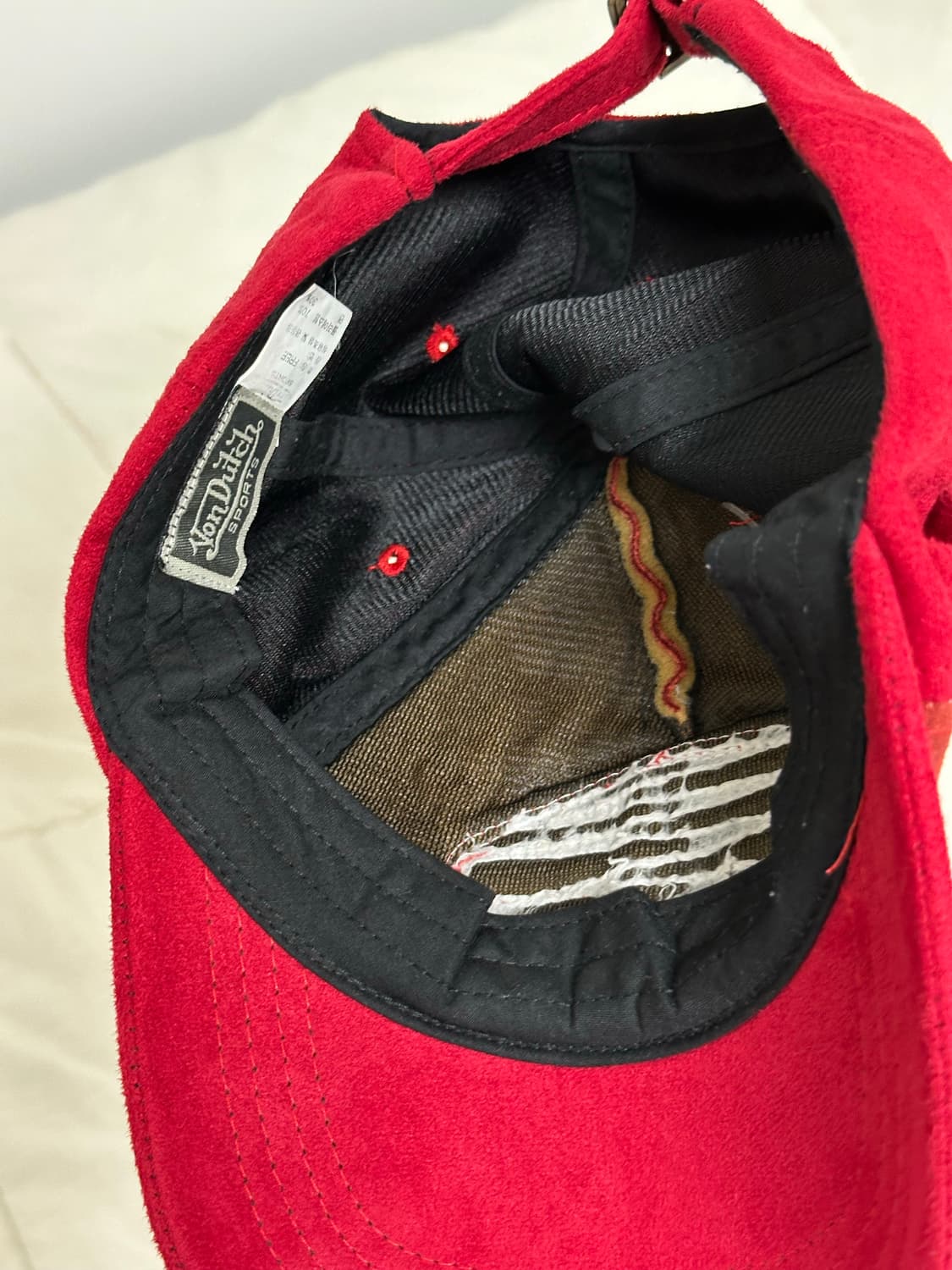 본더치 데드스탁 새상품 레드 스웨이드 캡 상품이미지3