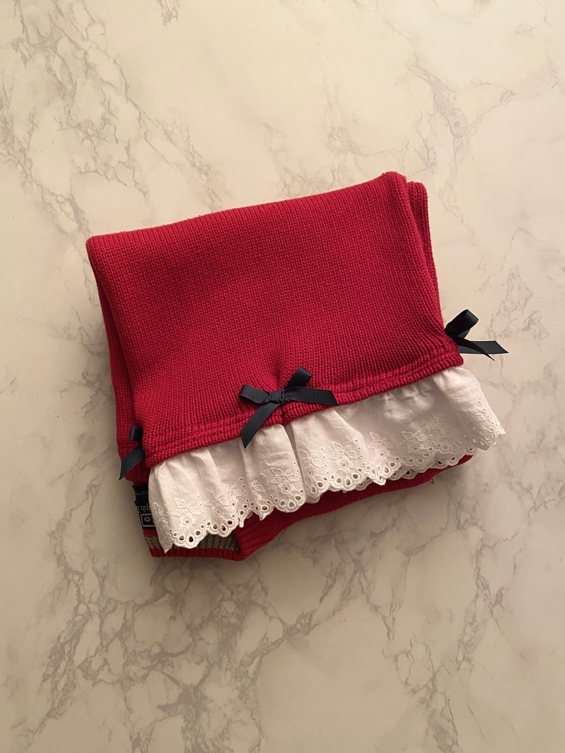 Red Lace Ribbon Detail Knit Top 상품이미지6