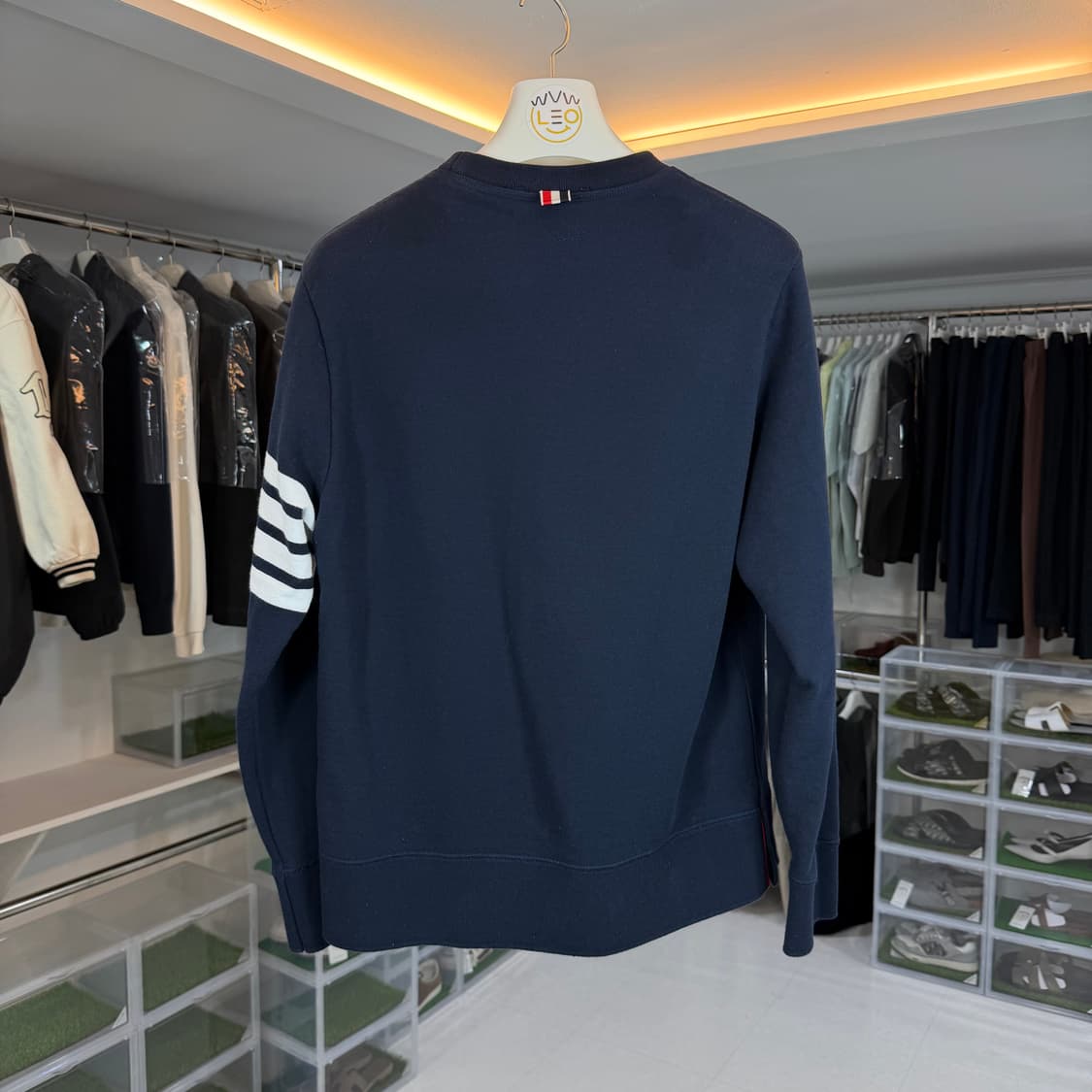 [리오브전포점] 톰브라운 사선 완장 자수 맨투맨 상품이미지2