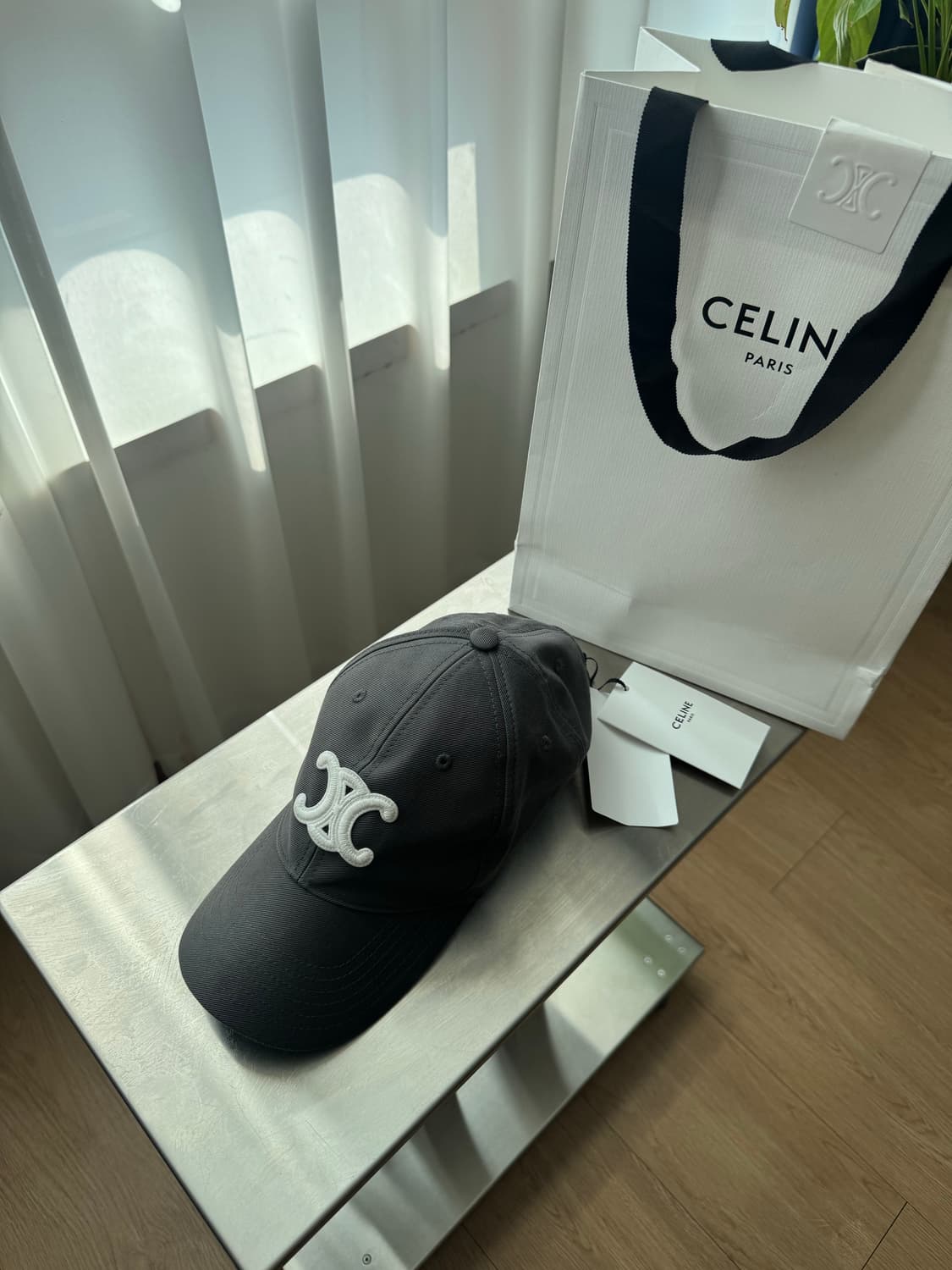 셀린느 트리옹프 베이스볼캡 그레이 L사이즈 / 2회착용 / 풀구성 상품이미지5