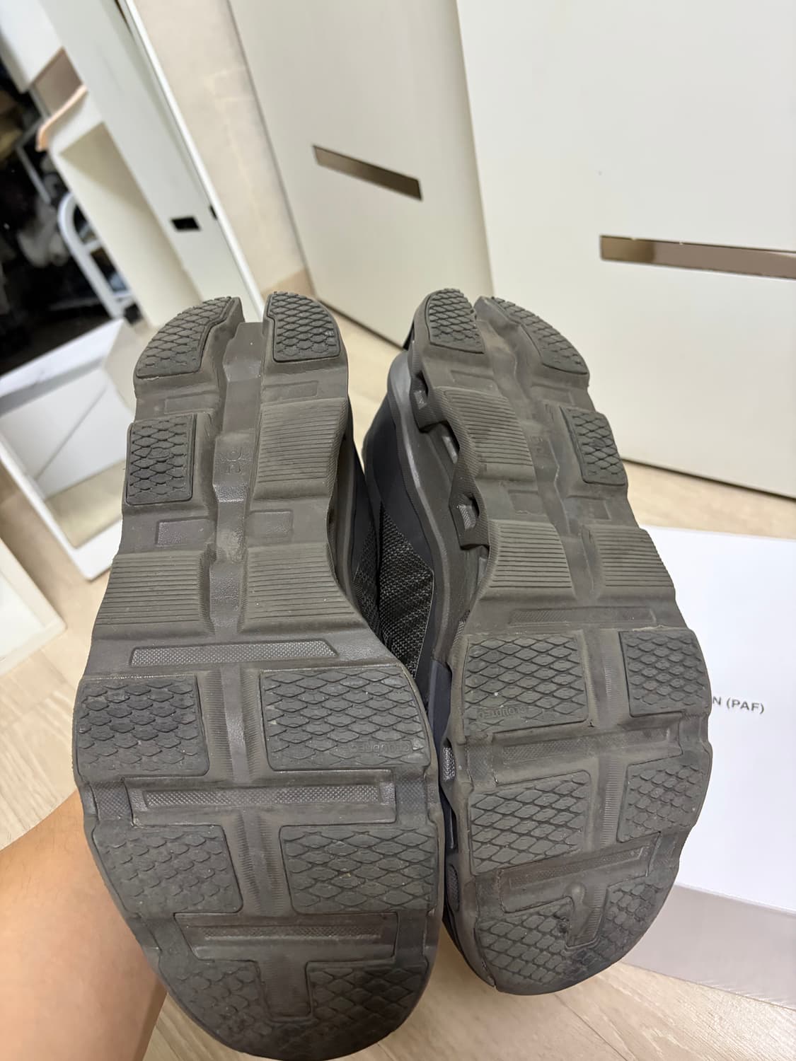 285)온러닝 파프 클라우드몬스터 쏜브라운 상품이미지2