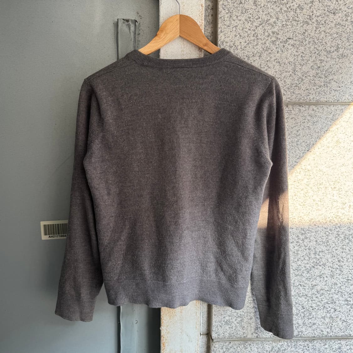 칼하트 플레이오프 로고 메리노 울 가디건 상품이미지2