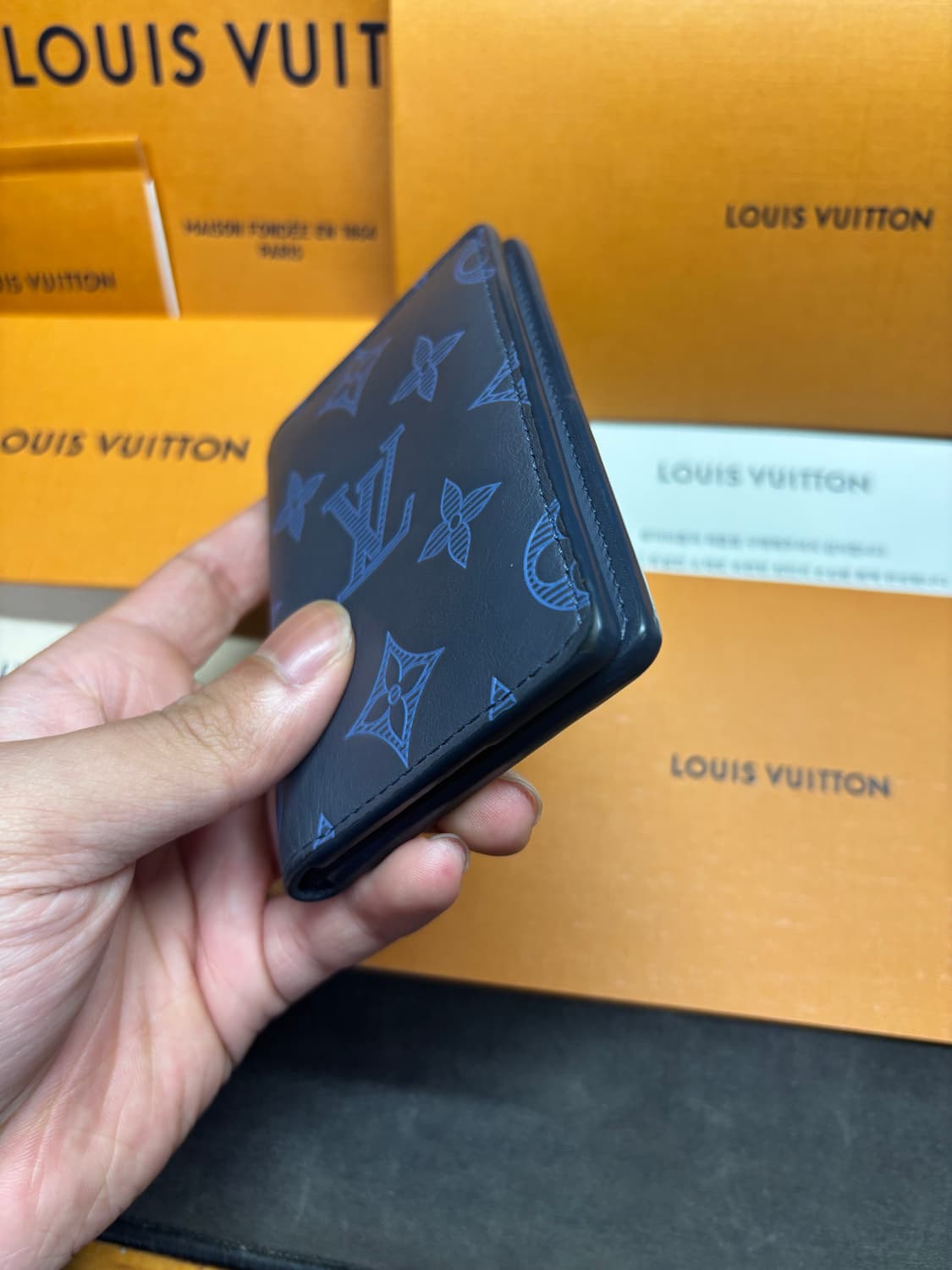 루이비통 쉐도우 오거나이저 네이비 상품이미지6