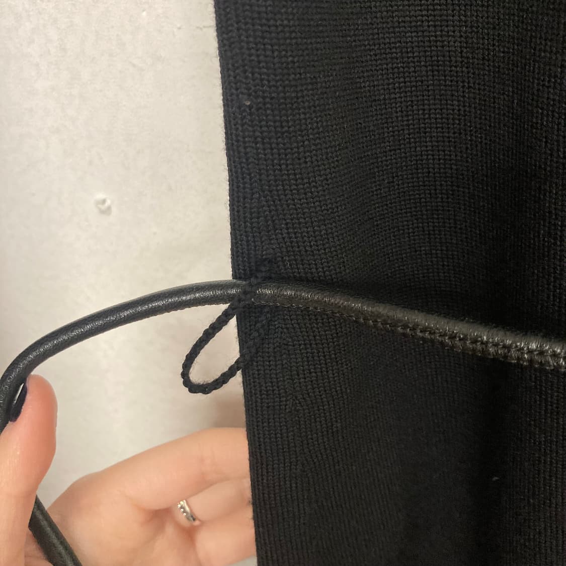 입생로랑 레더 믹스 울 니트 원피스 상품이미지7