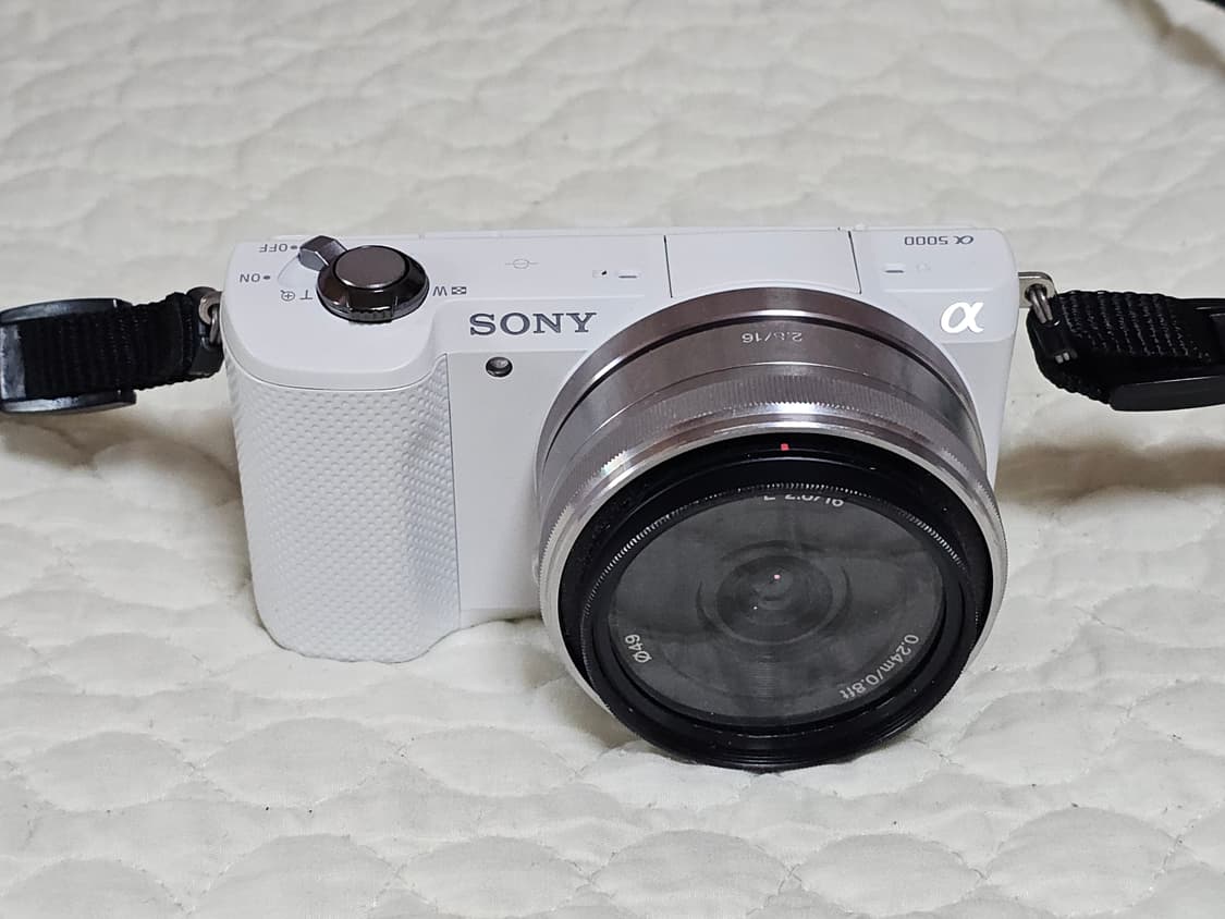 소니 A5000 미러리스 카메라 상품이미지1