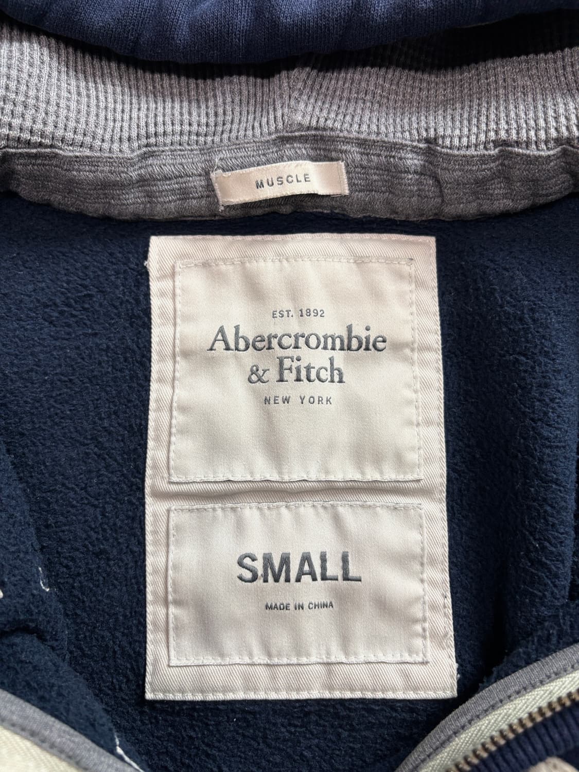 아베크롬비 앤 피치 자수로고 네이비 후드 집업 3592 상품이미지3