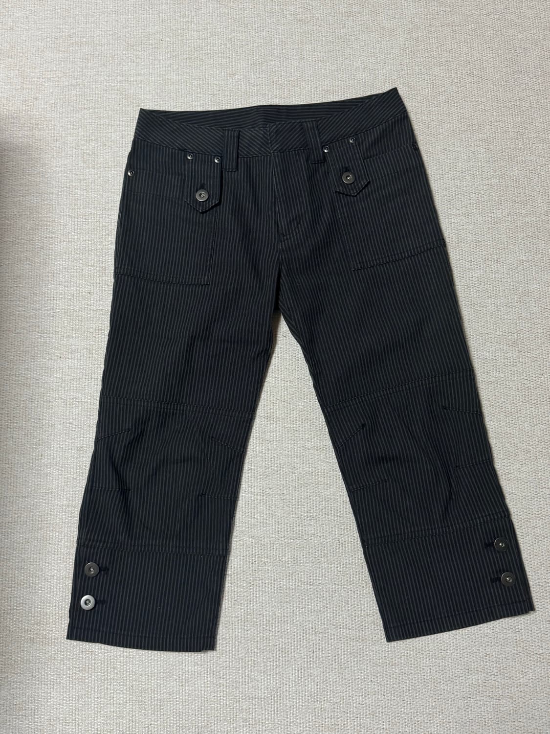 스트라이프 버튼 카프리 팬츠 상품이미지1