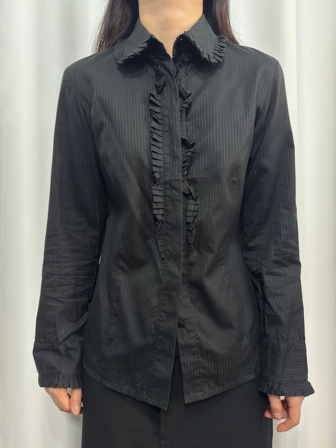 icb black frill shirt 상품이미지1
