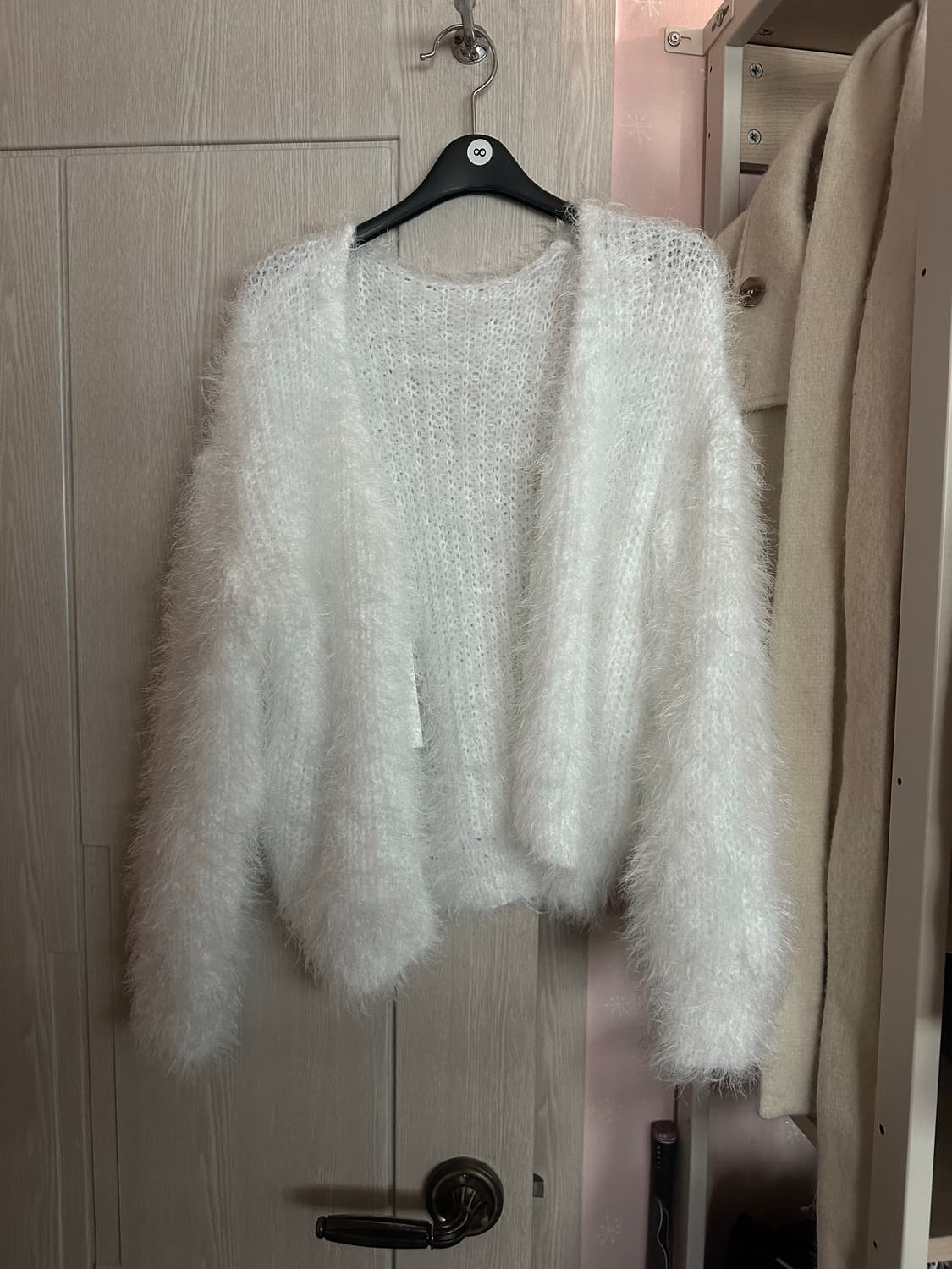 모디무드 쇼핑몰 퍼 가디건 화이트 새제품 상품이미지3