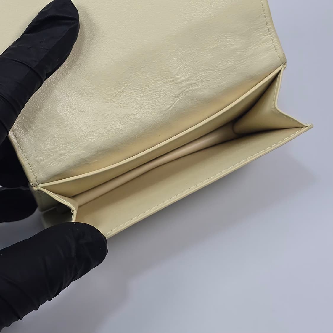 보테가베네타 인트레치아토 플랩 카드지갑 상품이미지9