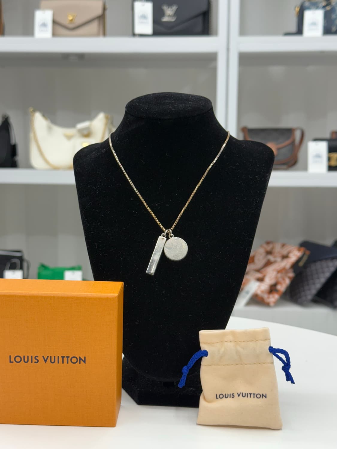 [OS] 루이비통 플레이 팬던트 목걸이 상품이미지2
