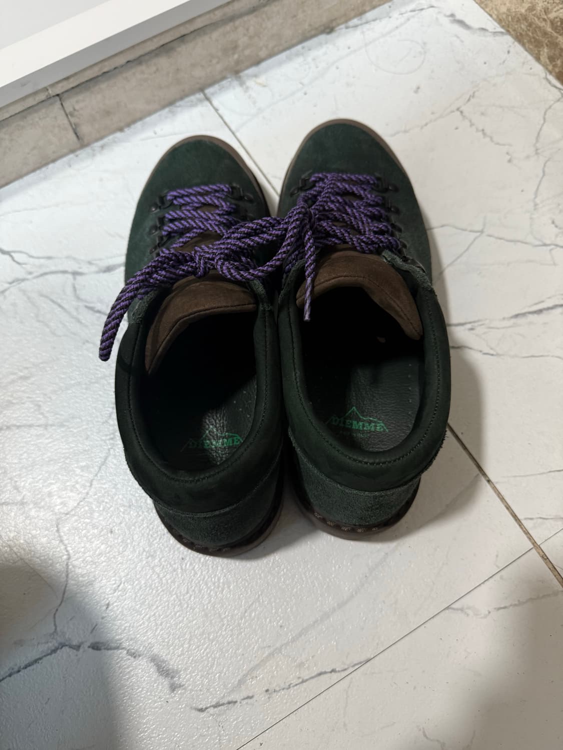 디에메 코르나로 딥 포레스트 스웨이드43 상품이미지2