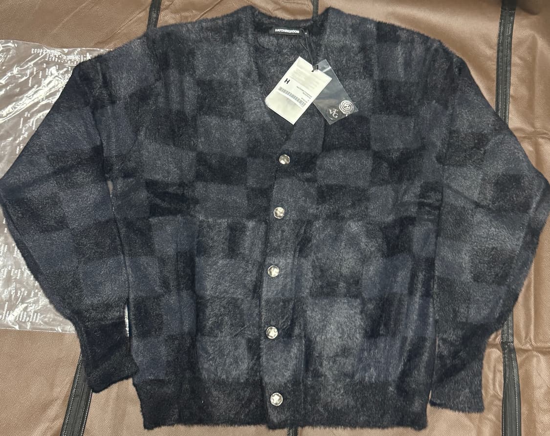 해칭룸 헤어리 가디건 체크보드 블랙/차콜 상품이미지3