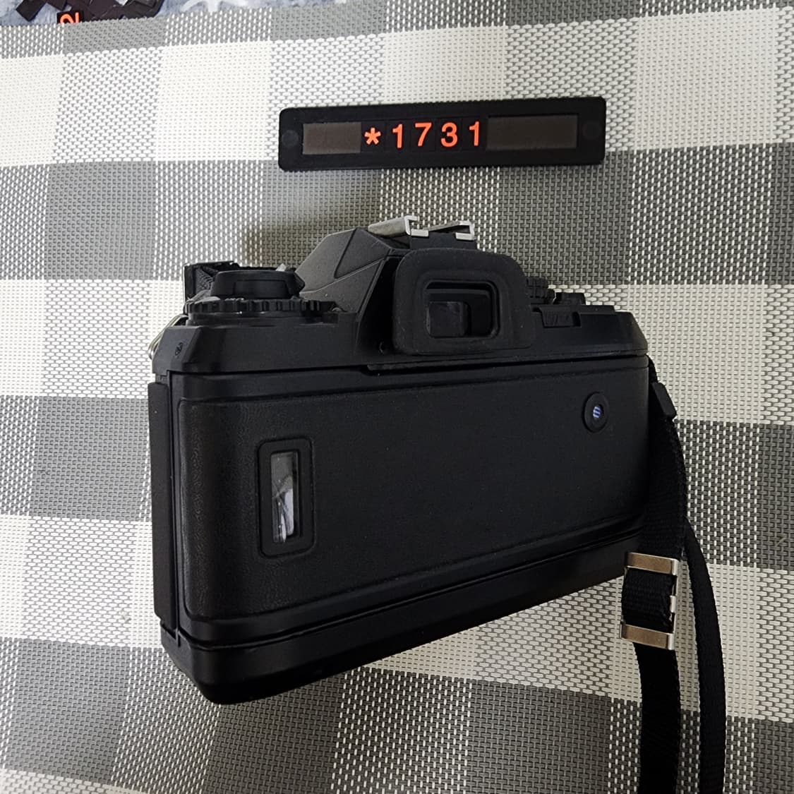 니콘 F-501 AF 필름카메라 35-70 줌렌즈 상품이미지4