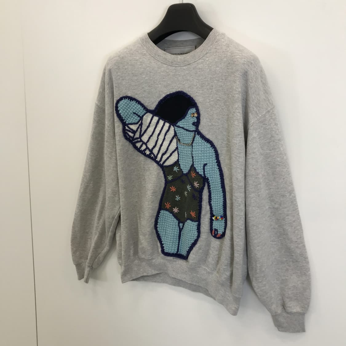 미카엘라버거 핸드메이드 자수 스웻셔츠 [여성L] 상품이미지2