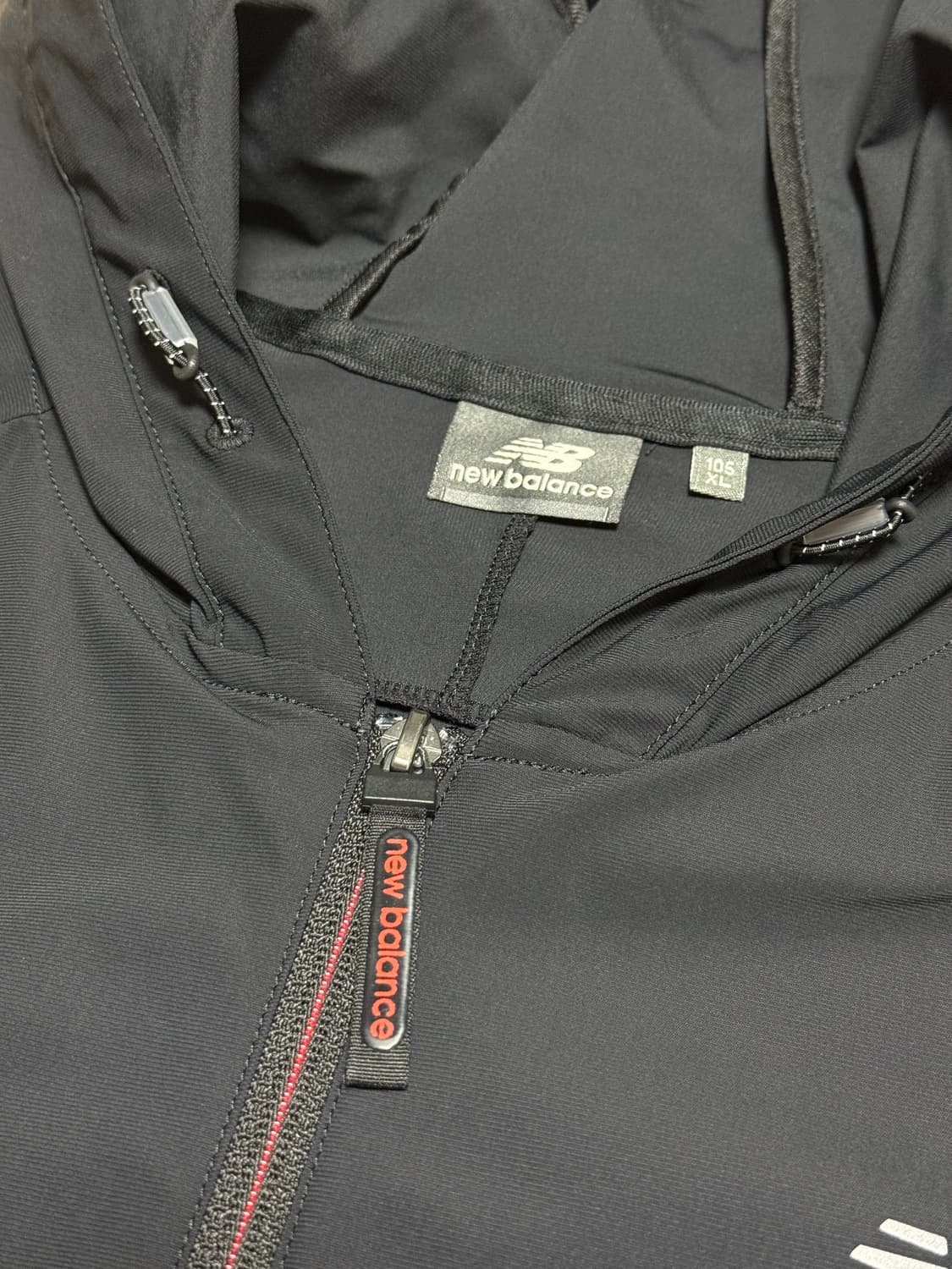 뉴발란스 기능성 바람막이 후드집업 블랙 XL 상태좋음 상품이미지3