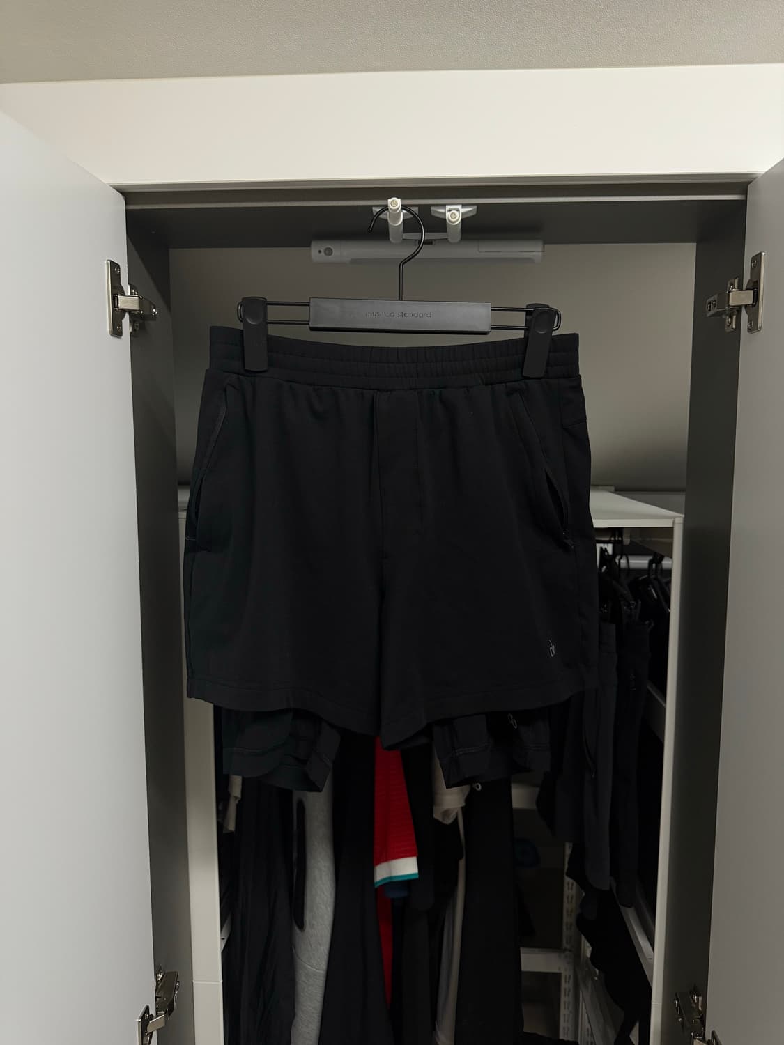 [S] alo yoga 알로요가 쇼츠 블랙 상품이미지1