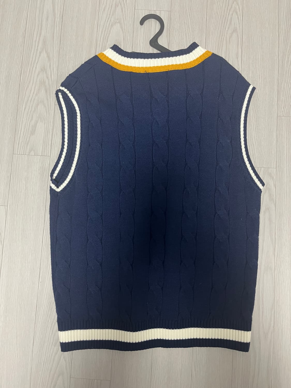 마크 곤잘레스 니트조끼 상품이미지3