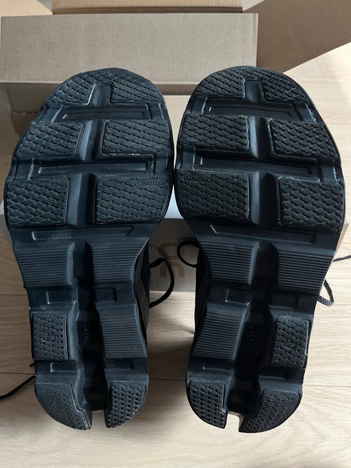 온러닝 클라우드몬스터2 블랙 270 상품이미지8