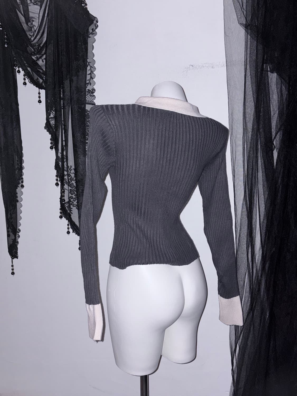 딱붙 긱시크 페미닌 카라 골지 블라우스  상품이미지3