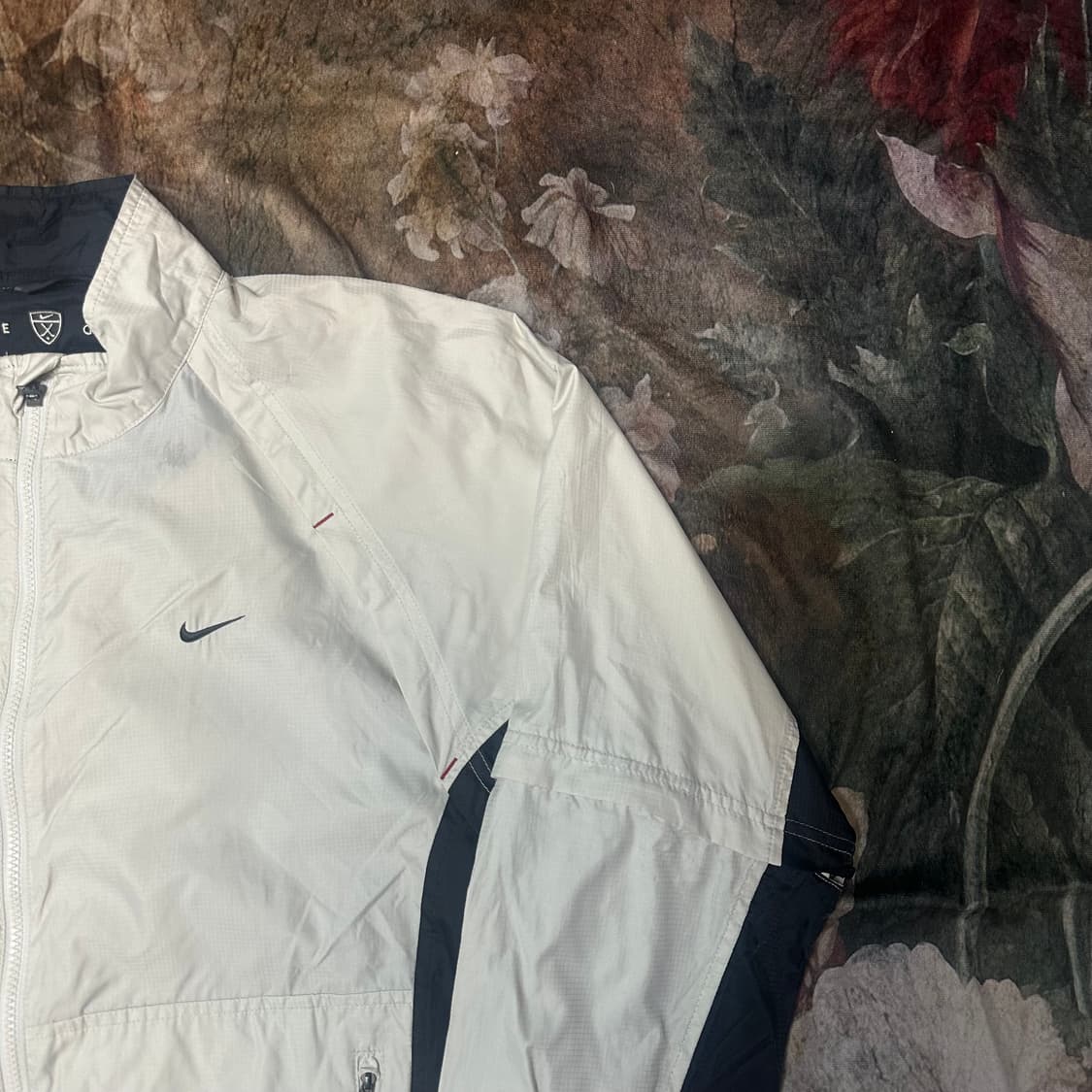 나이키 올드스쿨 블랙 사이드라인 아이보리바람막이 95 상품이미지2