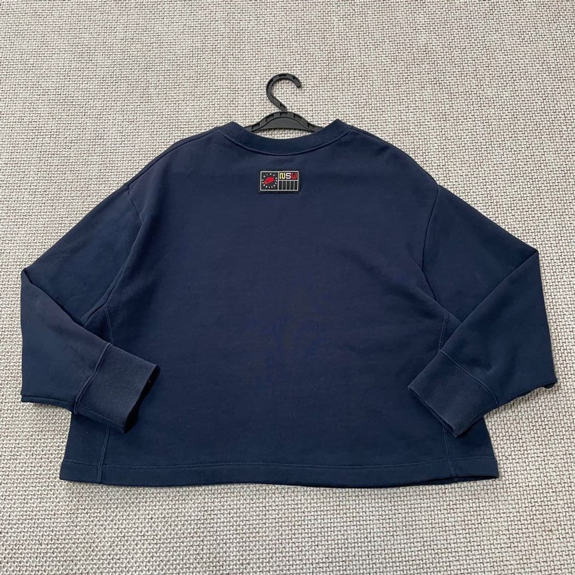 나이키  여성 크롭 라운드 맨투맨  6495 상품이미지3