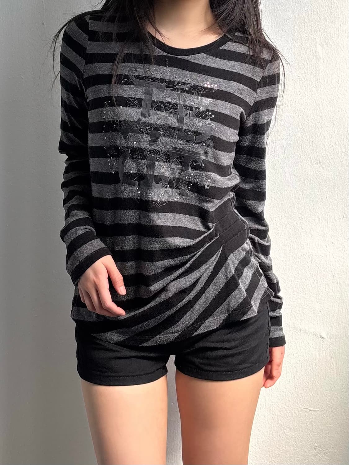 Tomboy Stripe Graphic Long Sleeve 상품이미지5