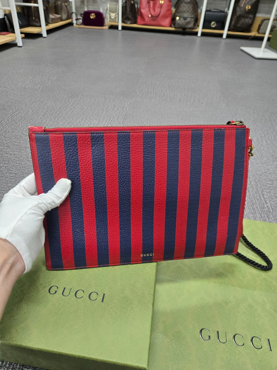 [특가][한정판] 구찌 킹스네이크 클러치백 상품이미지2