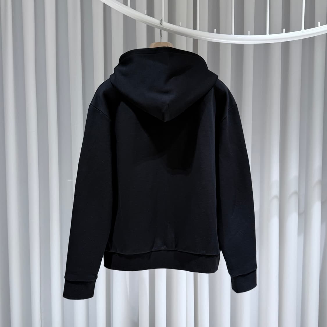 L / 루이비통 LV 엠브로이더드 저지 집 스루 후드집업 / 26SS 상품이미지4